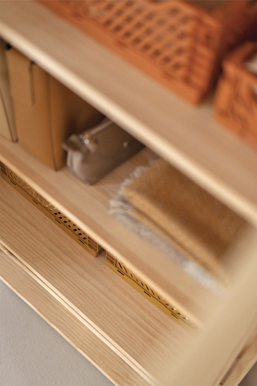 Imagen de ambiente 4 para:Armario zapatero con puertas